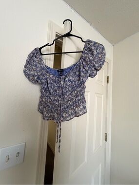 Forever 21 Lavender Floral Puff-Sleeve Crop Top